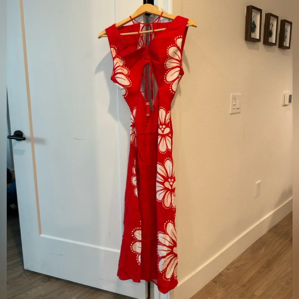 FARM RIO Red Ainika Shell Lenzing™ Ecovero™ Euroflax™ Midi Dress - Picture 5 of 8